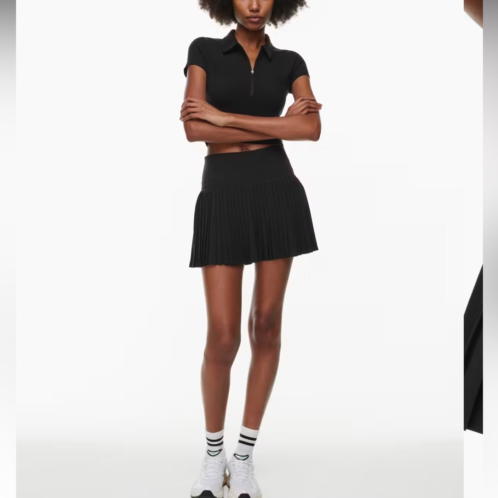 Aritzia New Tennis Skirt Skort 2XS Black never worn